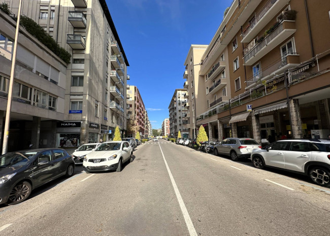 Negozio  in <br/> vendita a Verona