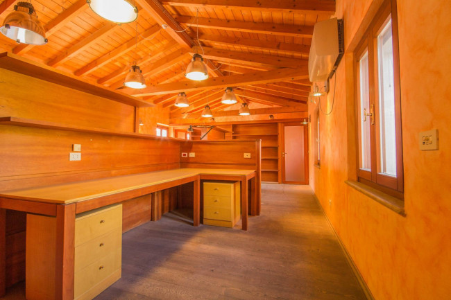 Ufficio/studio  in <br/> affitto a Povegliano Veronese