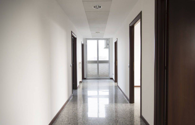   in <br/> rent a Milano