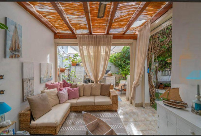 Villa Singola  in <br/> vendita a San Teodoro