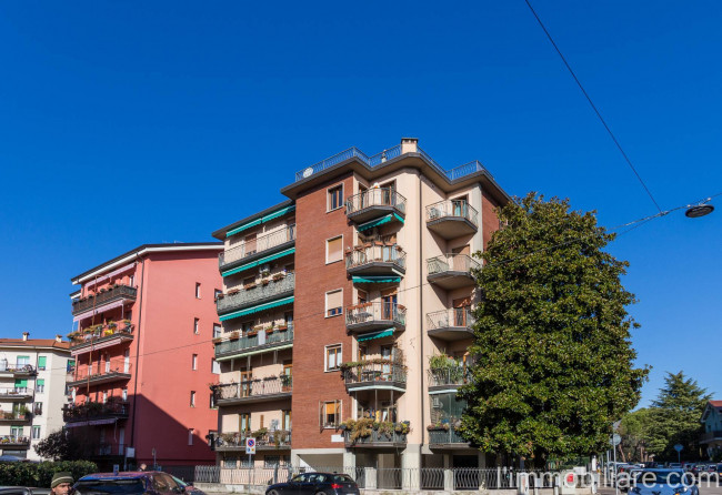   in <br/> rent a Verona