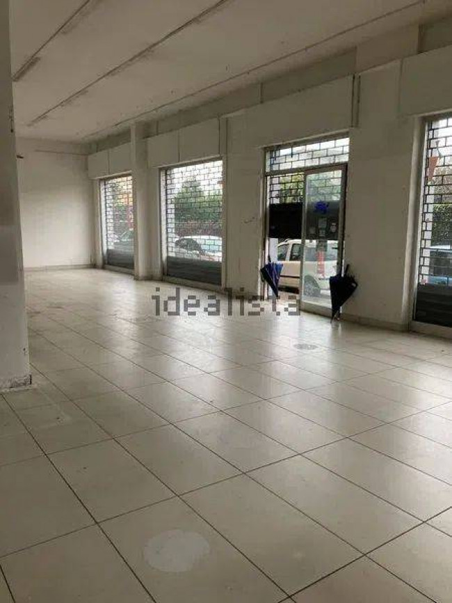 Negozio  in <br/> affitto a Caserta