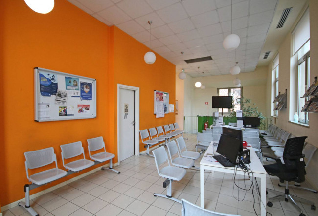   in <br/> rent a Parma