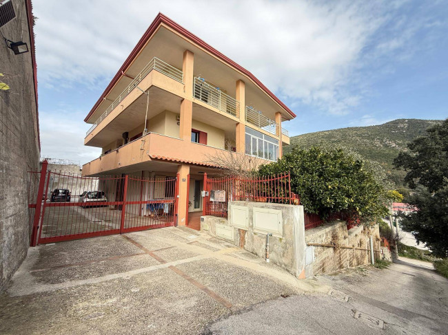 Casa indipendente  in <br/> vendita a Caserta