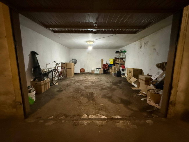 Box - Garage  in <br/> vendita a Caserta