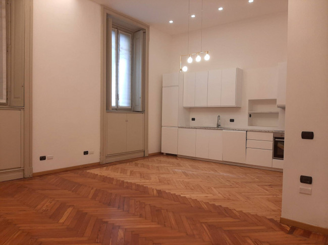   in <br/> rent a Milano