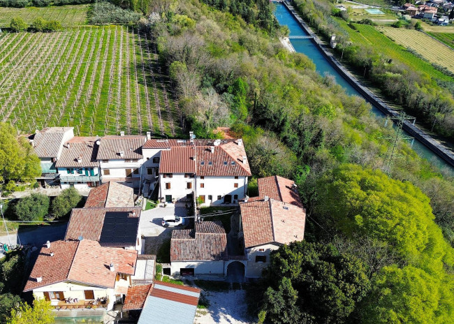 Casale/Rustico  in <br/> vendita a Pastrengo