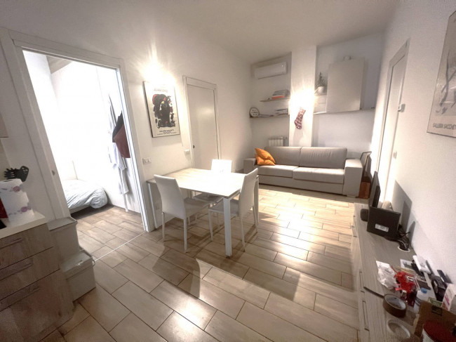   in <br/> rent a Milano