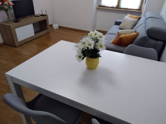   in <br/> rent a Milano