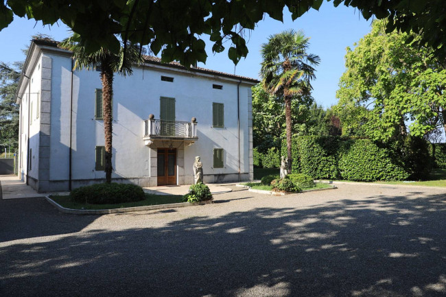 Villa Singola  in <br/> vendita a Parma