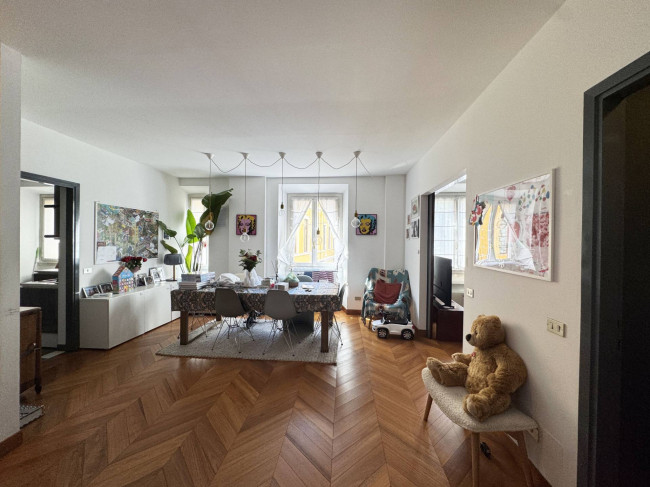   in <br/> rent a Milano