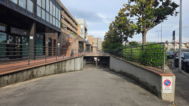 Box - Garage  in <br/> vendita a Firenze