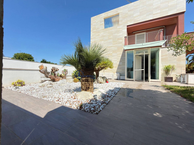 Villa Singola  in <br/> vendita a Lecce