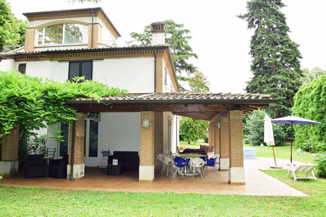 Villa Singola  in <br/> affitto a Parma
