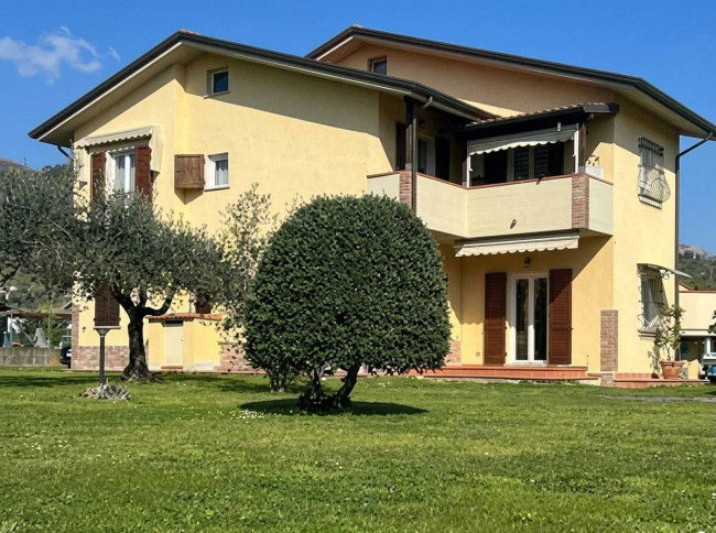 Appartamento  in <br/> vendita a Massa