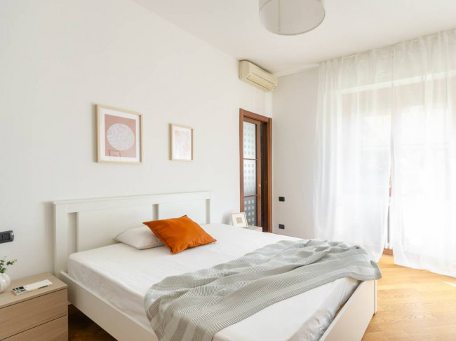 Stanza  in <br/> affitto a Milano