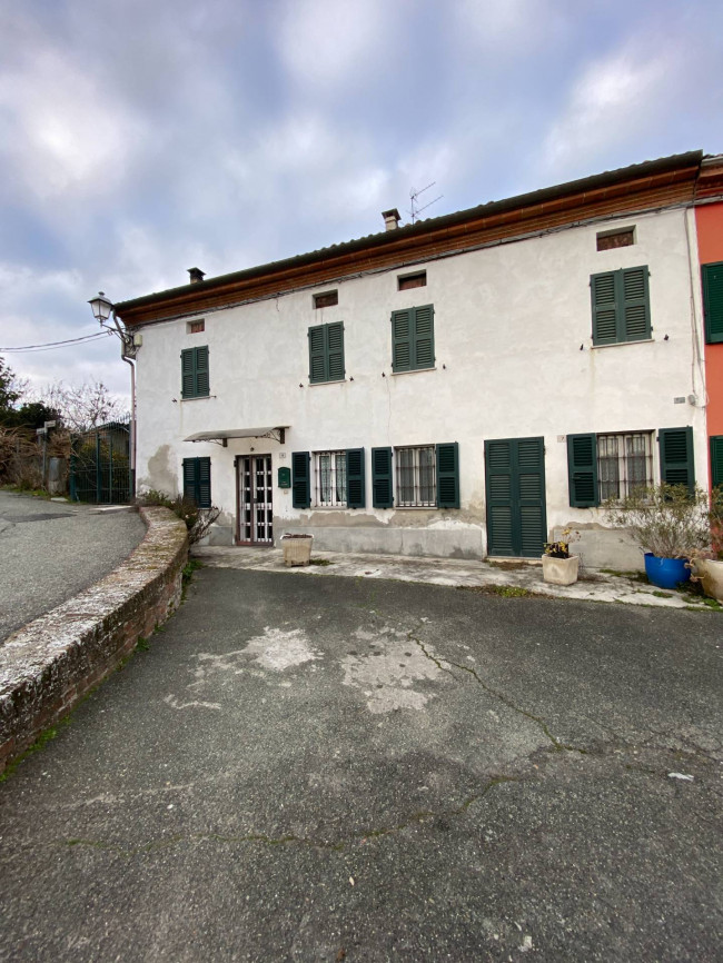 Casa semindipendente in vendita a Montecastello