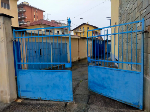 Box o garage in vendita a Orbassano