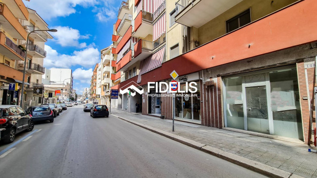 Locale Commerciale in affitto a Andria