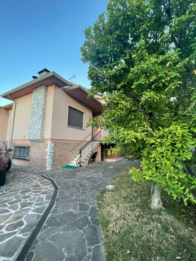 Casa indipendente in vendita a Curtatone (MN)