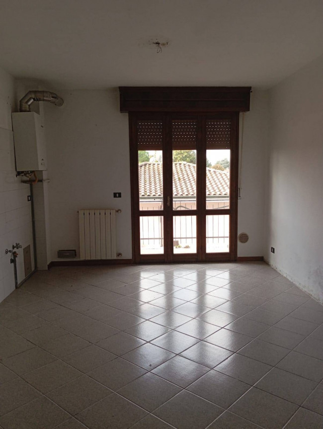 INTERA PALAZZINA in vendita a Curtatone