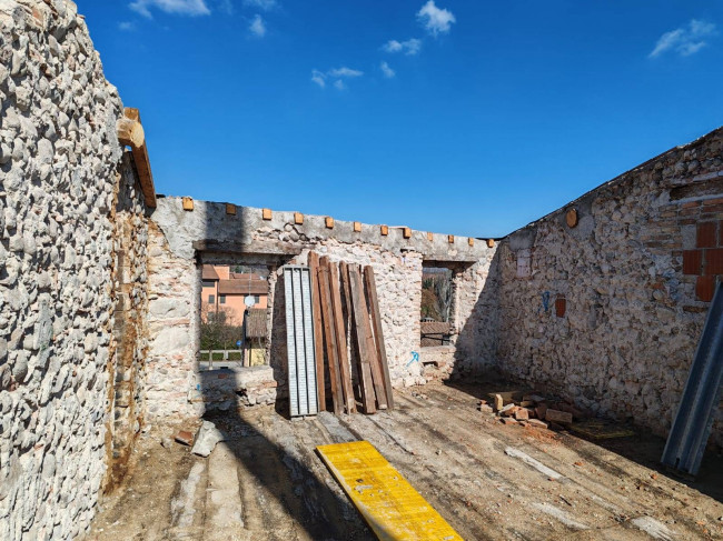 Appartamento in vendita a Volta Mantovana