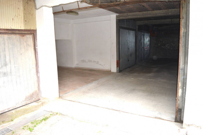 Garage/Box/Posto auto in vendita a Aprilia (LT)