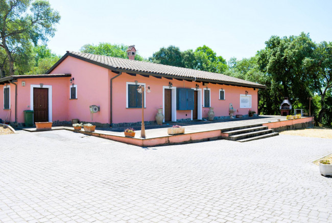 Villa in vendita a Aprilia (LT)