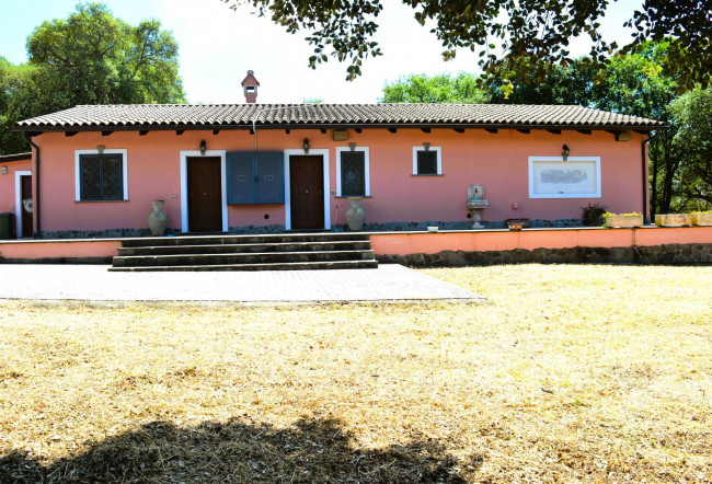 Villa in vendita a Aprilia (LT)