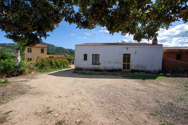 Villetta Caposchiera in vendita a Loiri Porto San Paolo