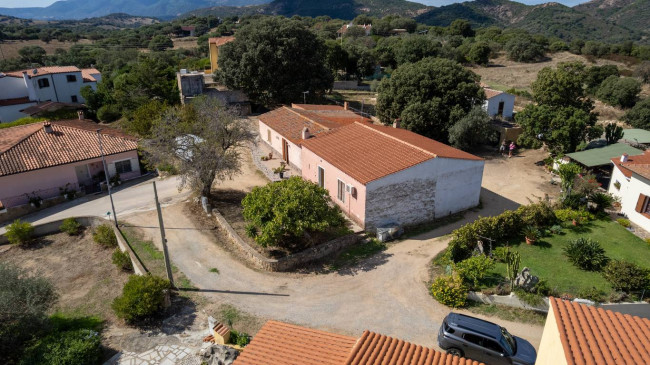 Villetta Caposchiera in vendita a Loiri Porto San Paolo