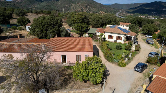 Villetta Caposchiera in vendita a Loiri Porto San Paolo