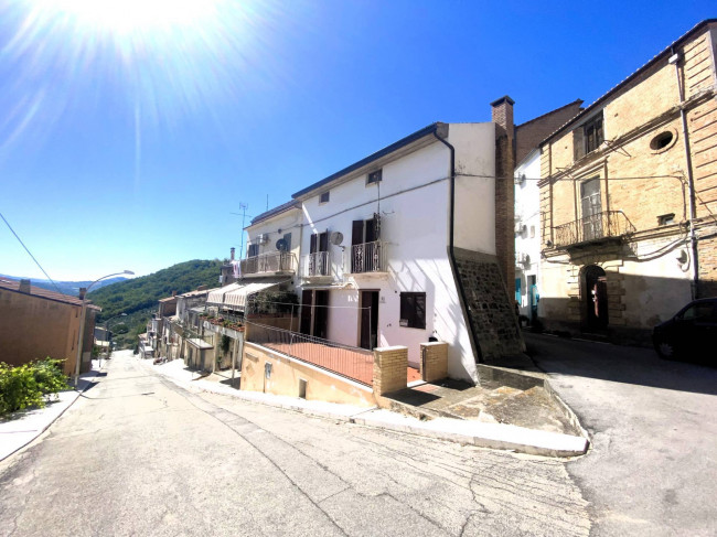 Casa singola in vendita a Furci