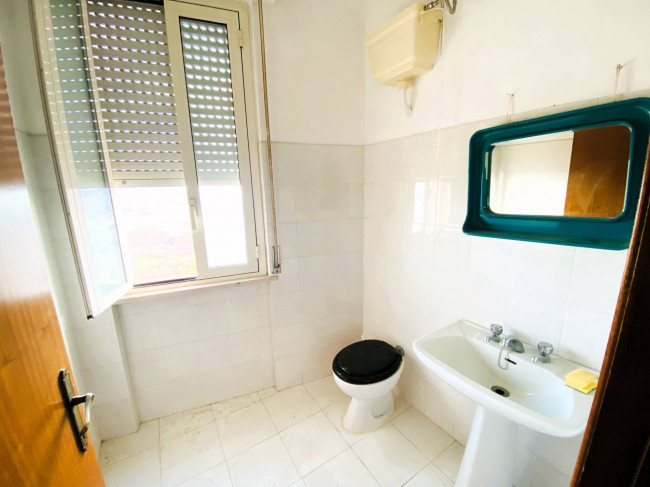 Locale commerciale in vendita a Palmoli