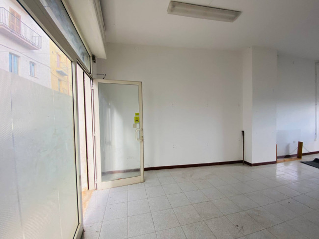 Locale commerciale in vendita a Palmoli