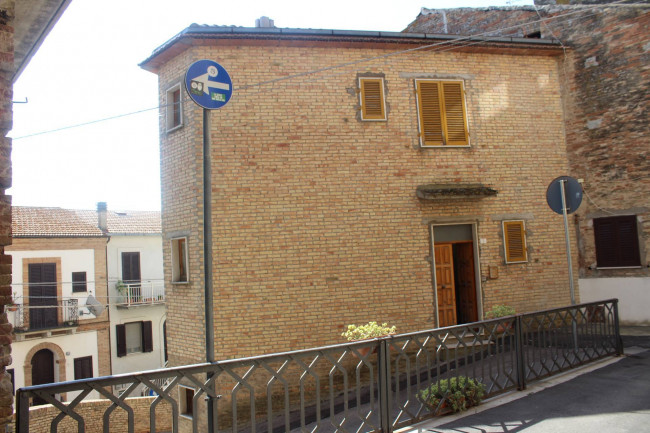 Casa singola in vendita a Monteodorisio