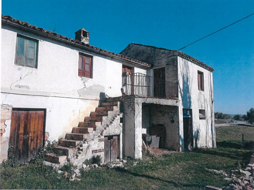 Rustico in vendita a Nepezzano, Teramo (TE)