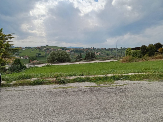 Terreno edificabile in vendita a Mosciano Sant'angelo (TE)