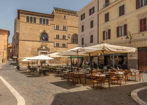 Attività commerciale in vendita a Tarquinia