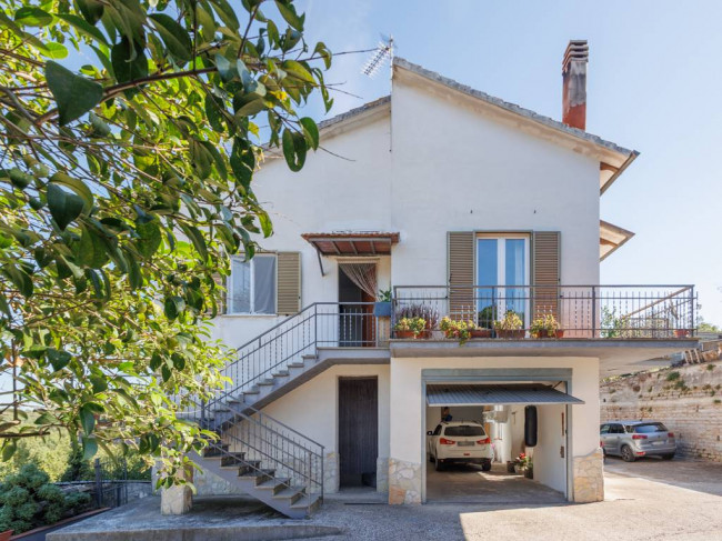 Villa in vendita a Villa San Giovanni in Tuscia