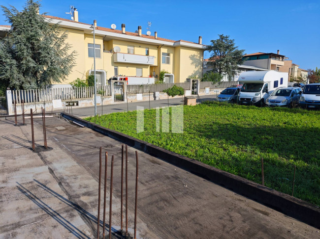 Casa indipendente in vendita a Mosciano Sant'angelo (TE)