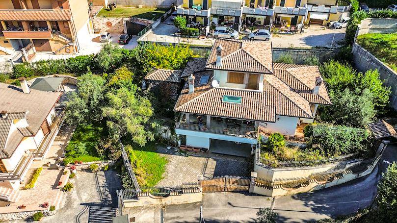 Villa in vendita a Collepardo (FR)