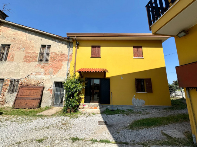 Abitazione semindipendente in vendita a Borgo Veneto