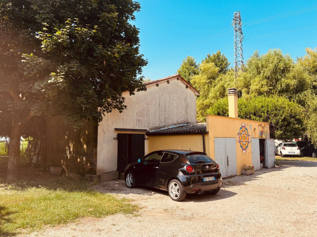 Abitazione semindipendente in vendita a Borgo Veneto