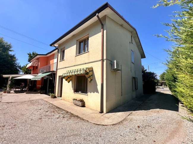 Abitazione semindipendente in vendita a Borgo Veneto