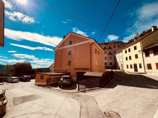 Abitazione semindipendente in vendita a Tonezza del Cimone