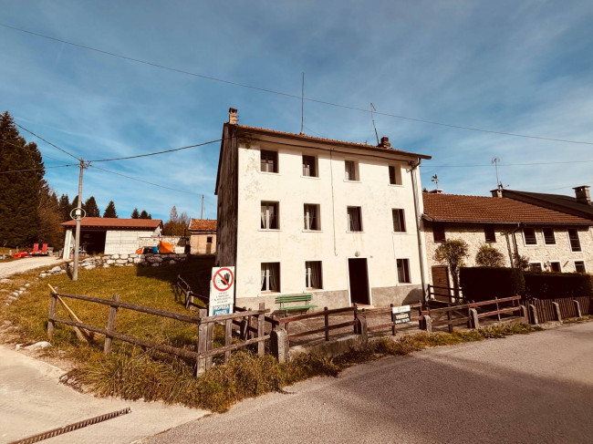 Abitazione semindipendente in vendita a Tonezza del Cimone