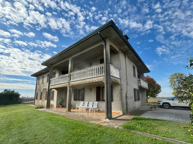 Abitazione indipendente in vendita a Sant'Urbano