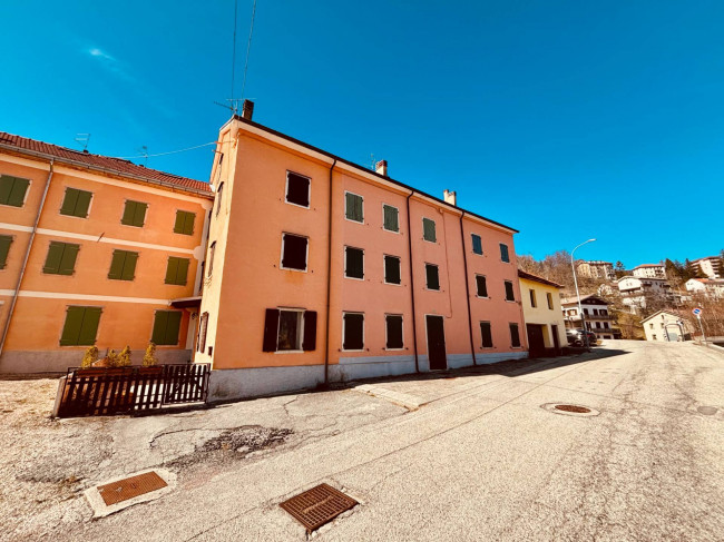 Appartamento trilocale in vendita a Tonezza del Cimone