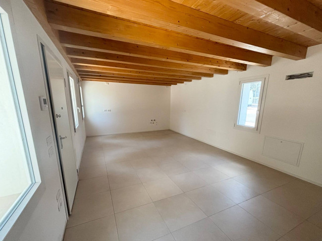 Abitazione indipendente in vendita a Vicenza